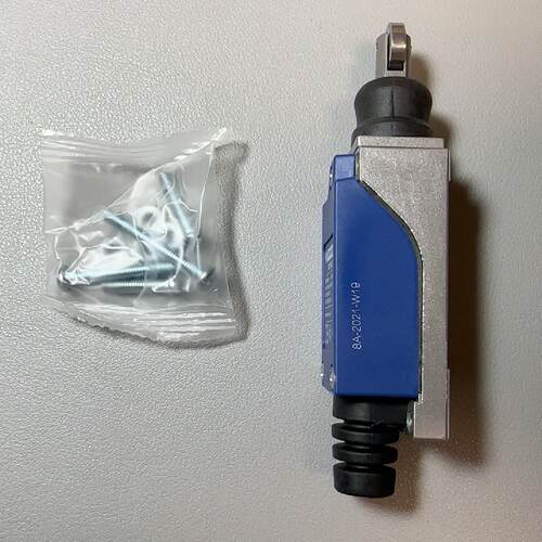 施耐德全新原装XCE102C，数量4个，单价40.22元--议价商品