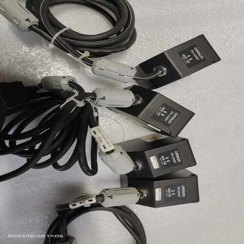 【星慕电子】激光位移传感器   ZS-LD40T  850，  ZS-L