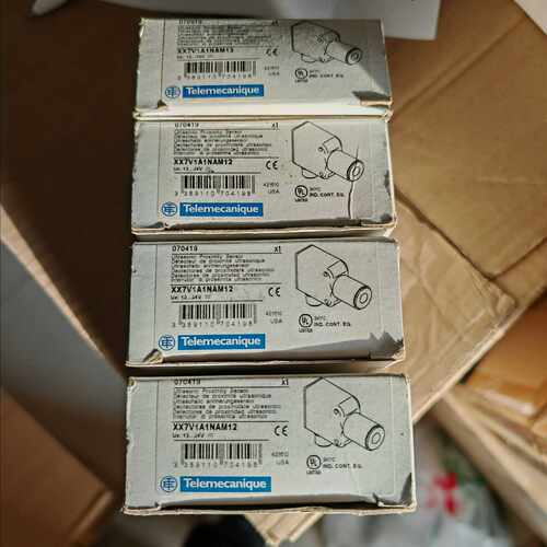 光电传感器XX7V1A1NAM12有4个~询价