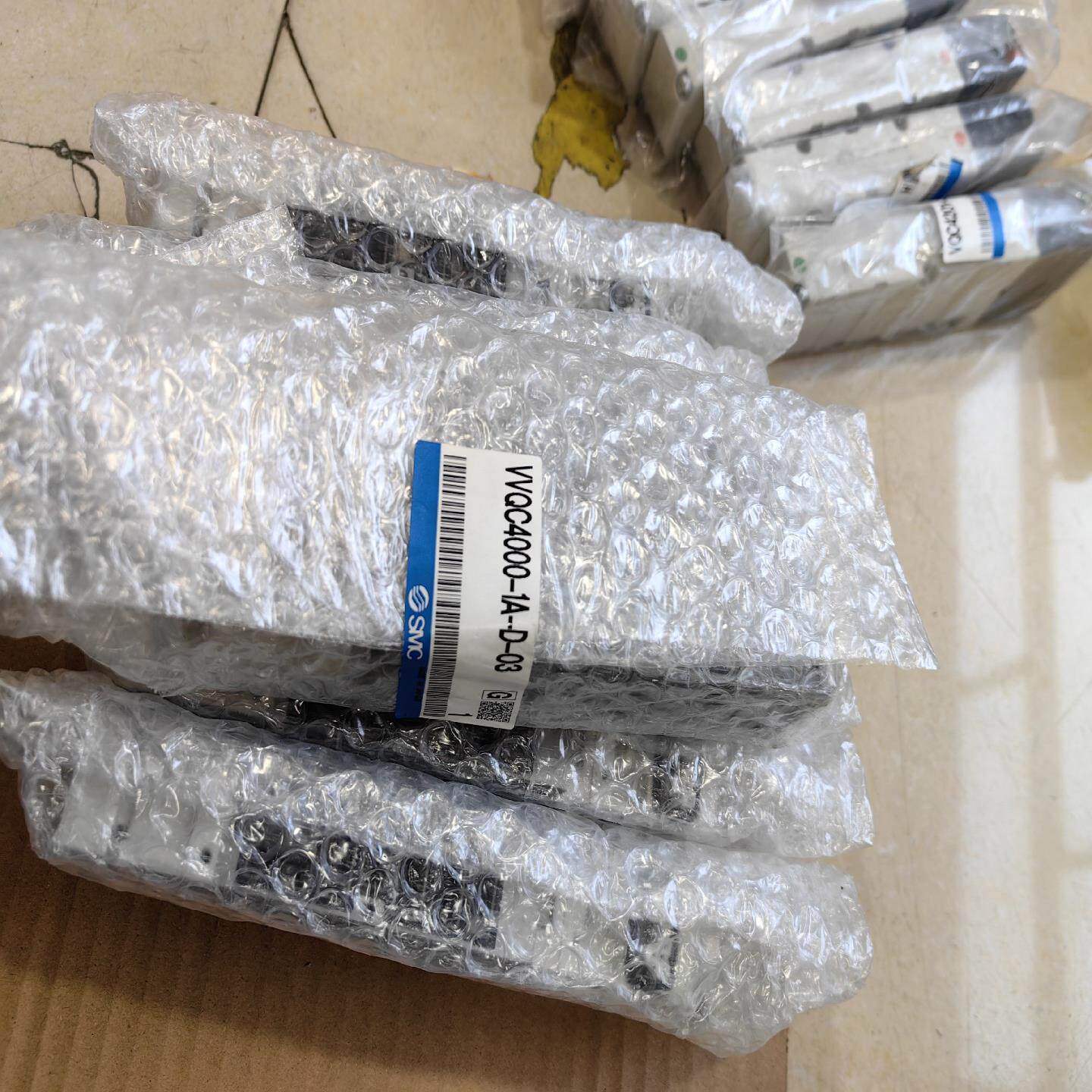 询价~VQC4000-1A-D-03底座 - 实物图