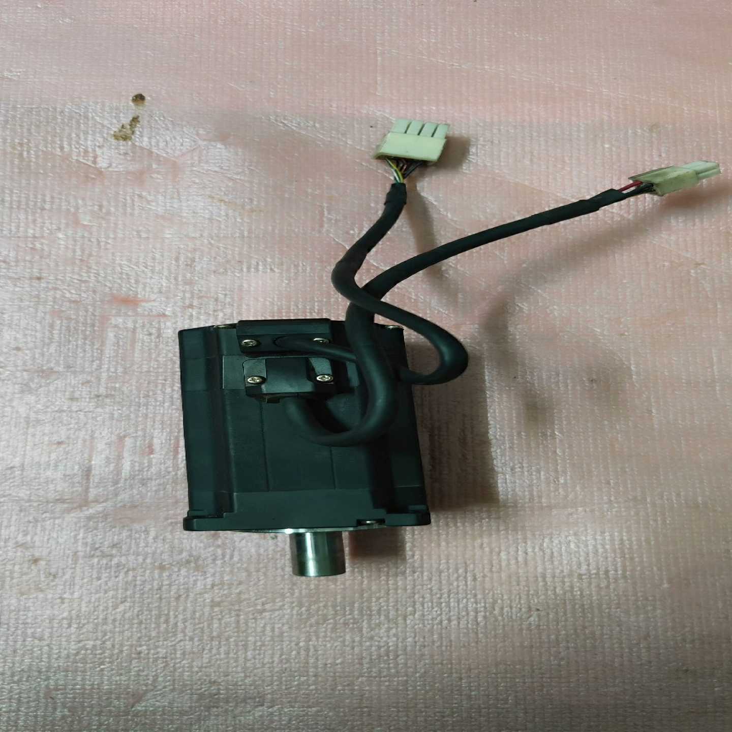 议价ab罗克韦尔伺服电机2004-RZ04BA1AN3拆机精品