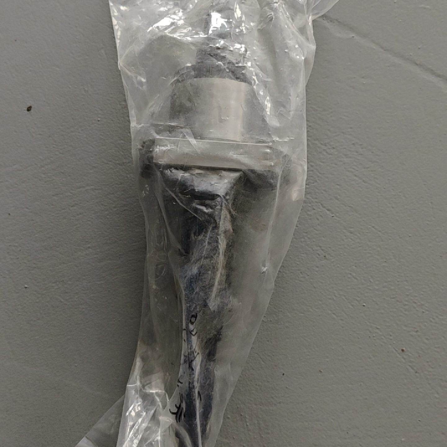 议价全新原装进口滚珠丝杆库存未用实物拍摄带包装袋