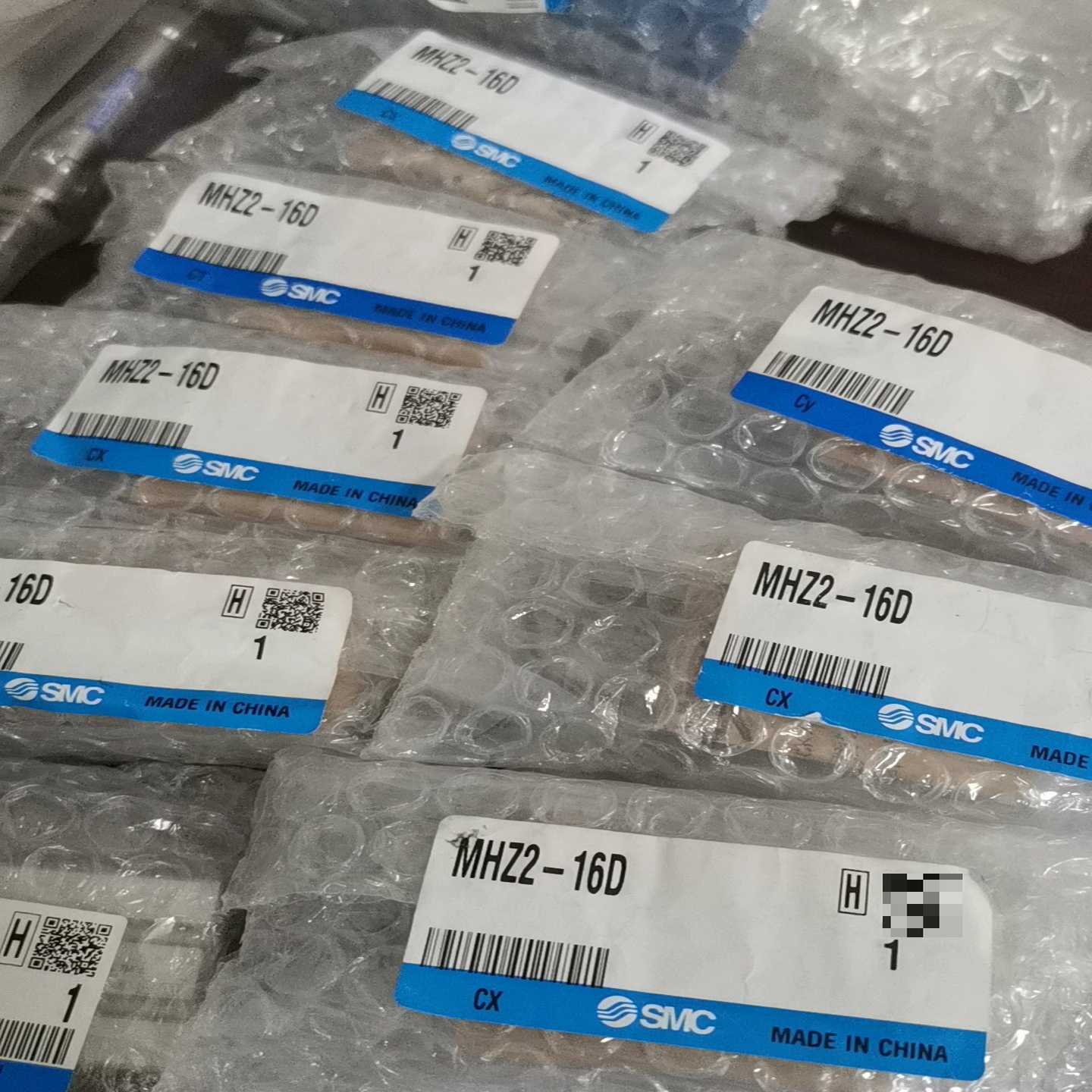 询价SMC气缸MHZ2-16DMHZ2-16D全新原装图