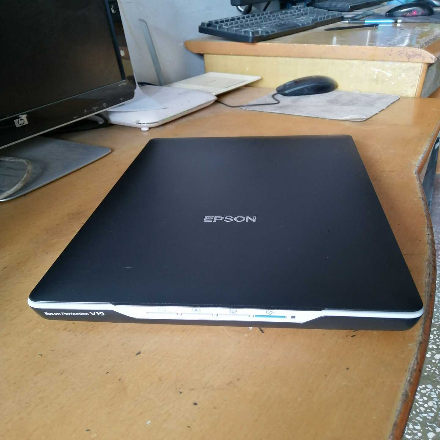 爱普生V19扫描仪，文档，图片扫描，便携式usb线供电，已试--议价