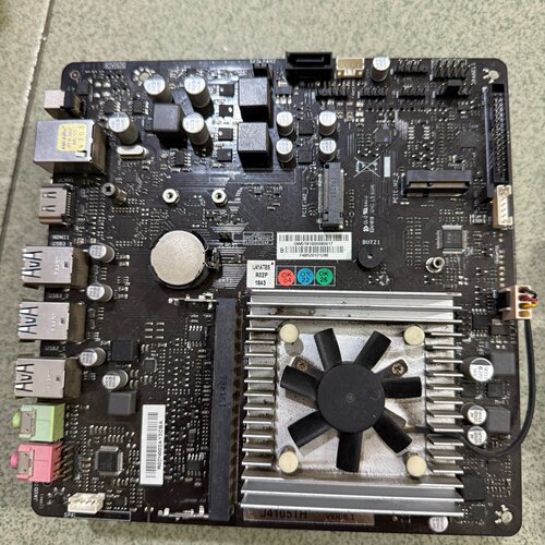 寻I映泰J4105TH一体机主板ITX
