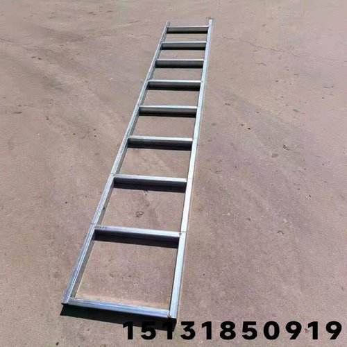 镀锌钢爬梯护笼安全爬梯护笼污水井铁梯子玻璃钢爬梯护笼消防梯子