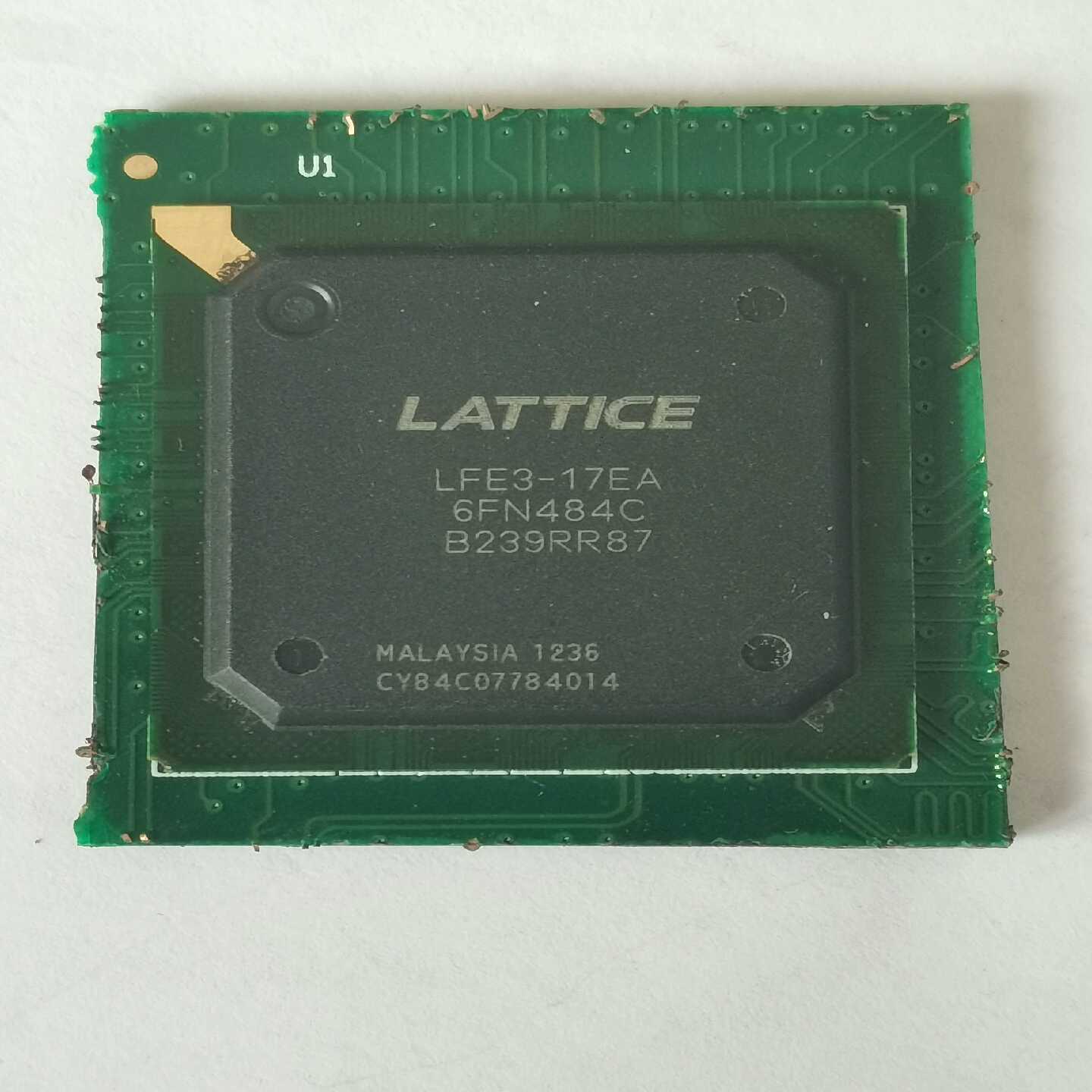 询价latticeLFE3-17EA-6FN484C切割