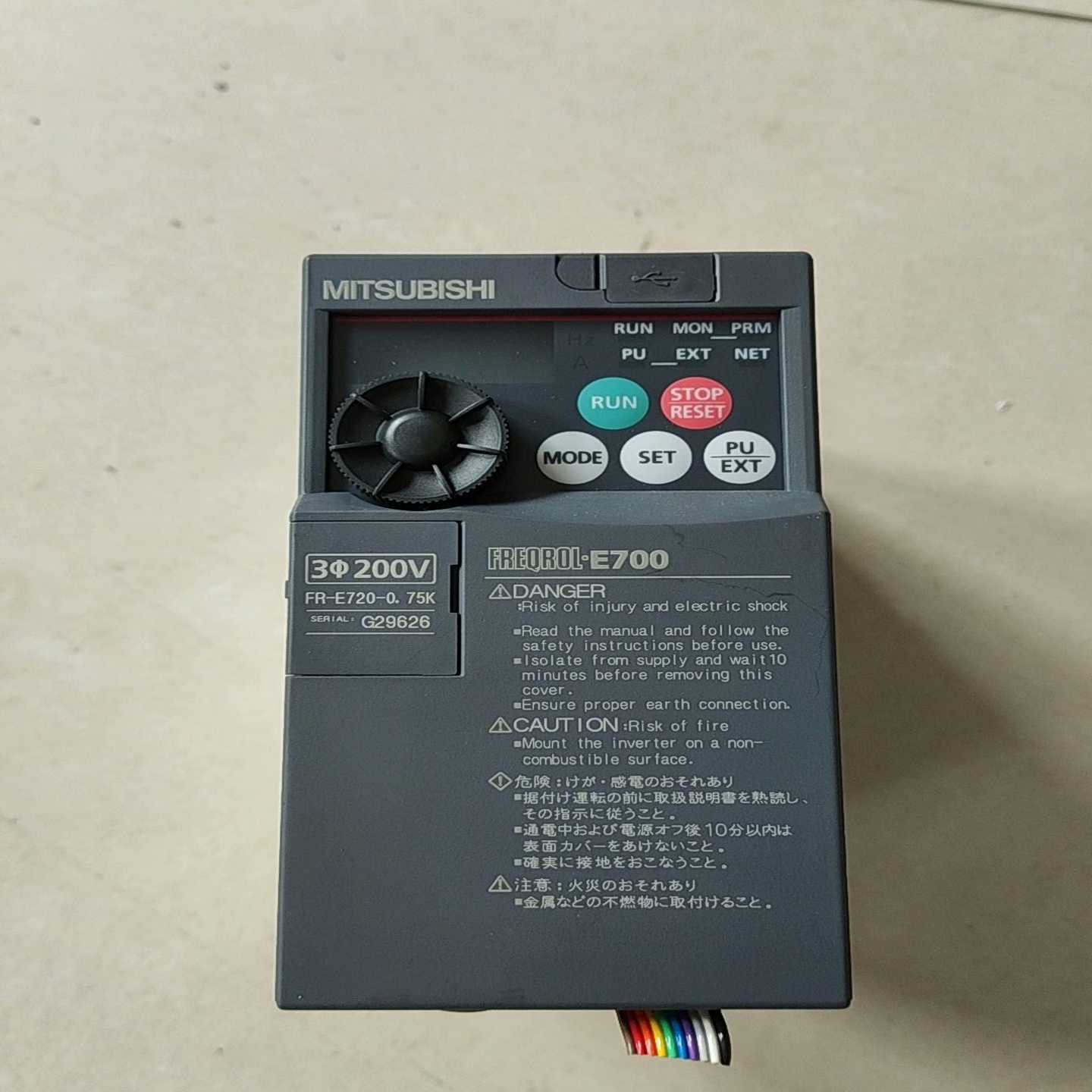 【议价】95成新变频器FR-E720-0.75K220V0.适用