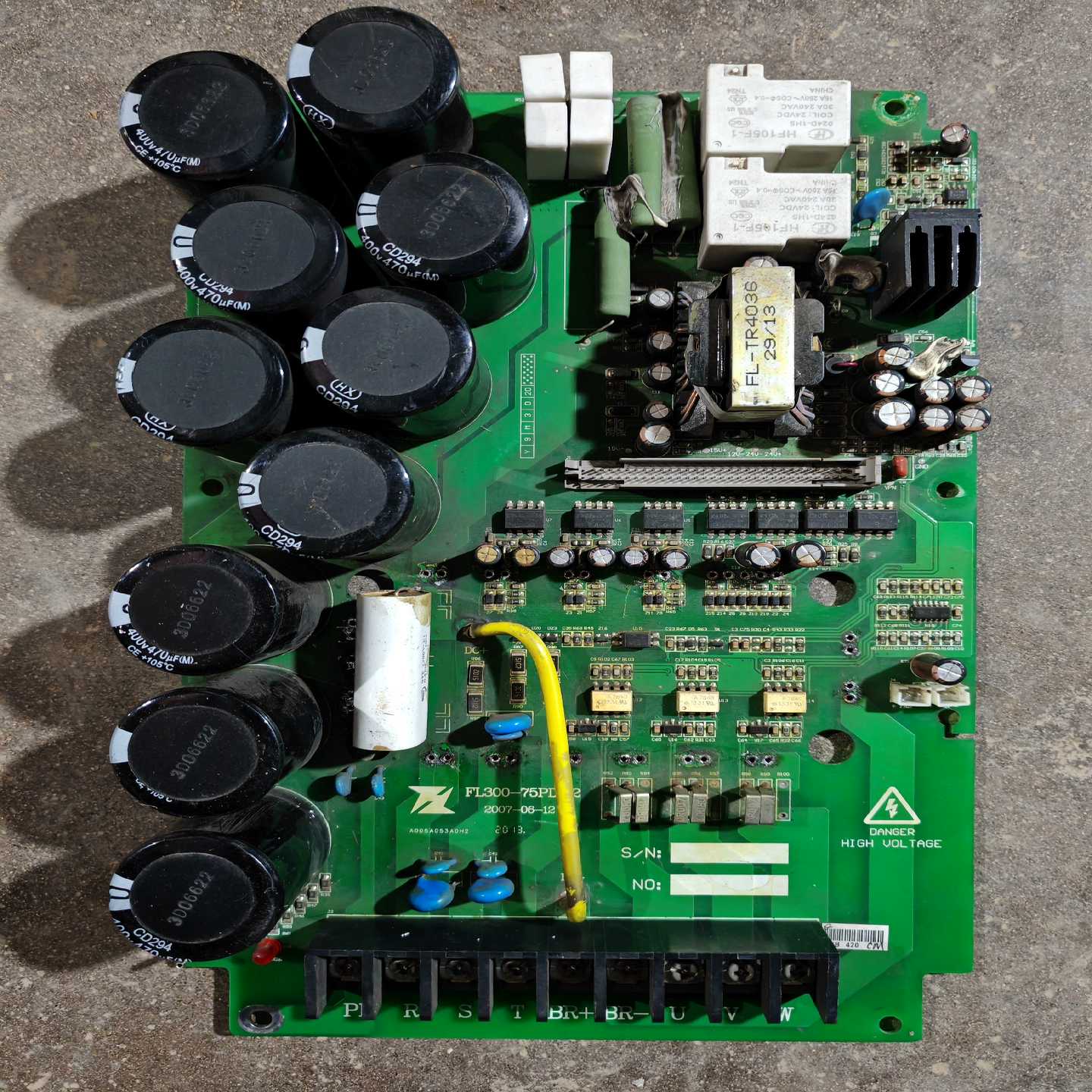 询价富菱变频器驱动板FL300-75PD.V2功能正常，模块50