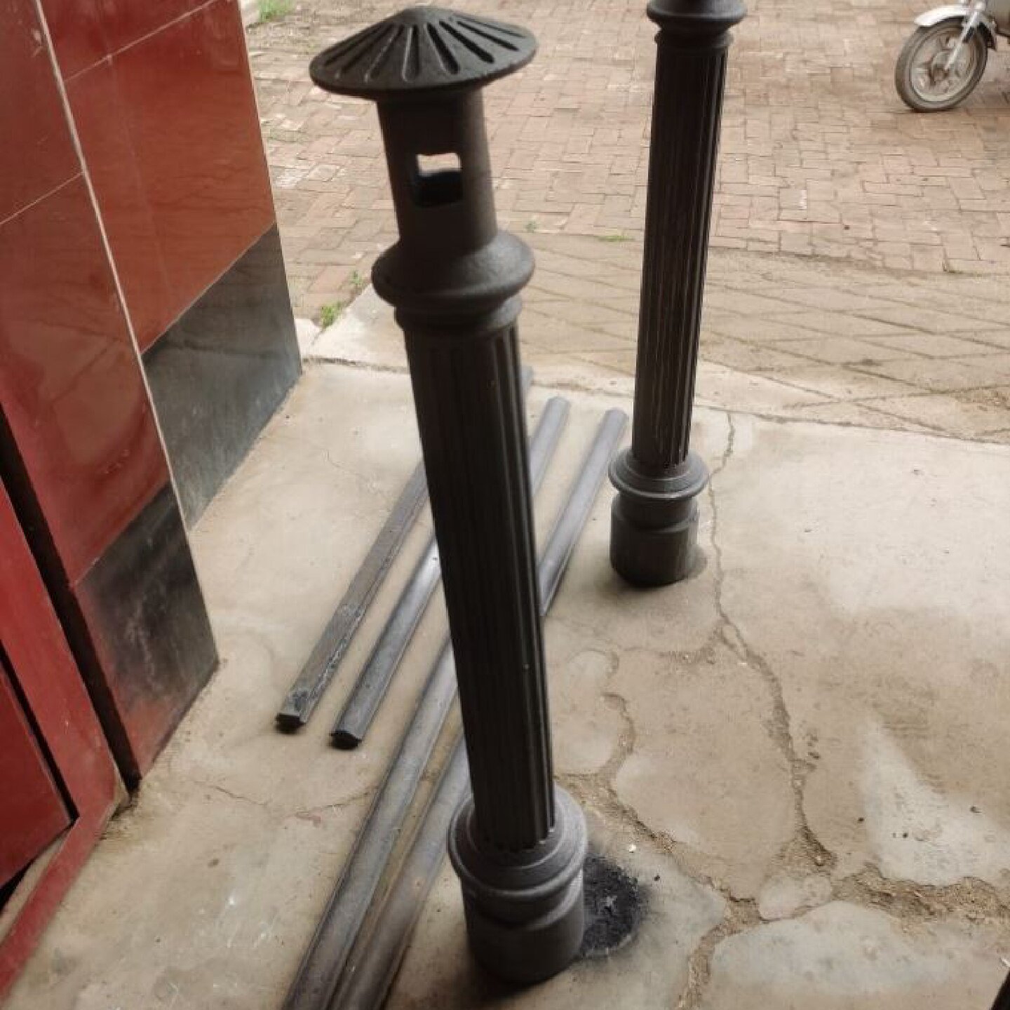球墨铸铁罗马立柱人行道路隔离桩铁艺柱子河道景观铁链护栏立柱