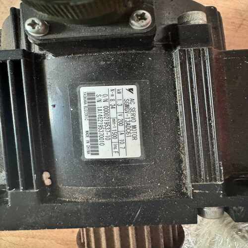 咨询-安川伺服马达SGMGV-13ADC61/SGDV-330A0