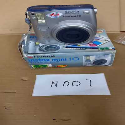 富士instaxmini10拍立得相机，银色机身，轻微使用--议价商品
