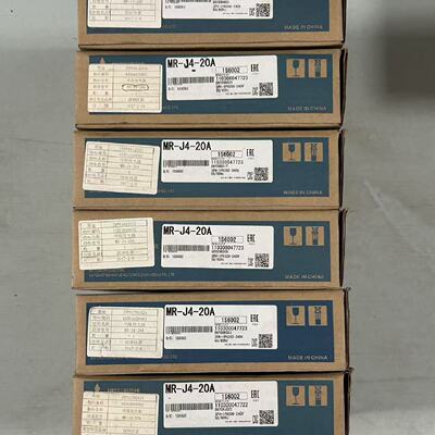 议价New Mitsubishi Servo Drive MrJ420A 200W Power ThreePhase