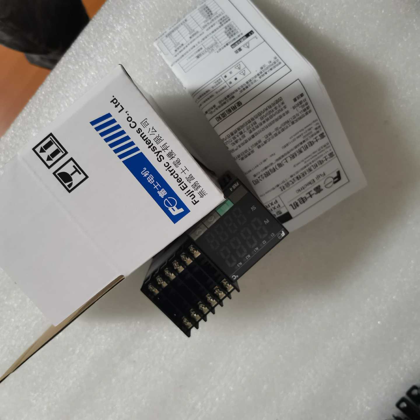 【议价】富士温控表PXR4TCY1-8W000-C/PXR4