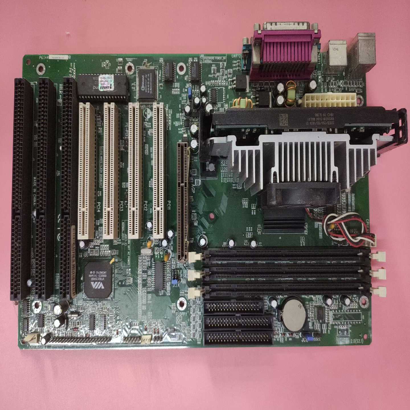 询价P6I44P6V693A-A5-133主板。3条ISA