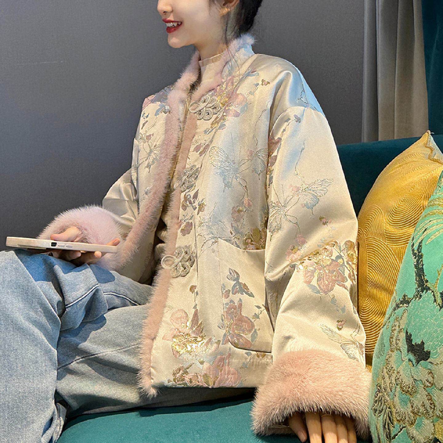 2025新款新中式国风缎面刺绣棉袄外套女秋冬季棉服唐装羽绒服上衣