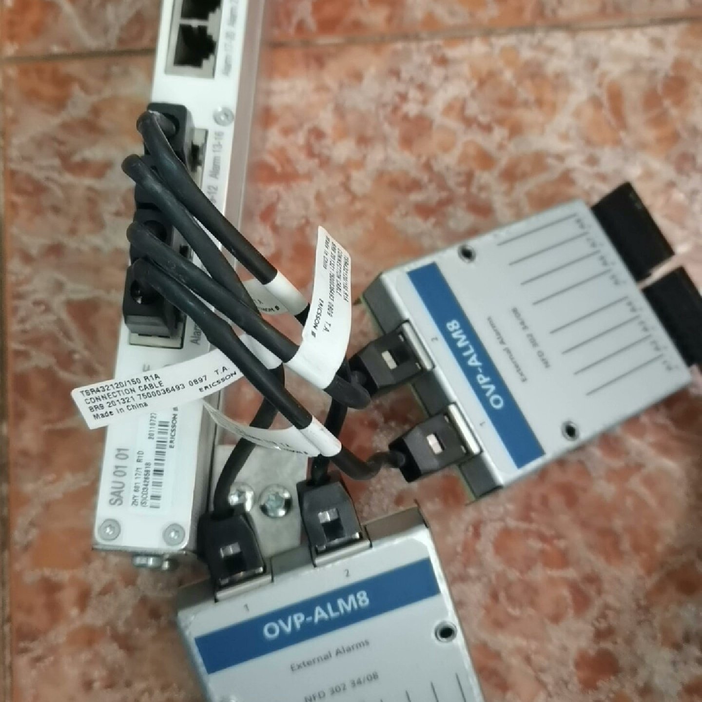 爱立信工业交换机SAU0101配二个ALM8拆机一套成-议价,电子元器件市场,其它元器件,淘宝优惠券,粉丝福利购,淘宝优惠卷