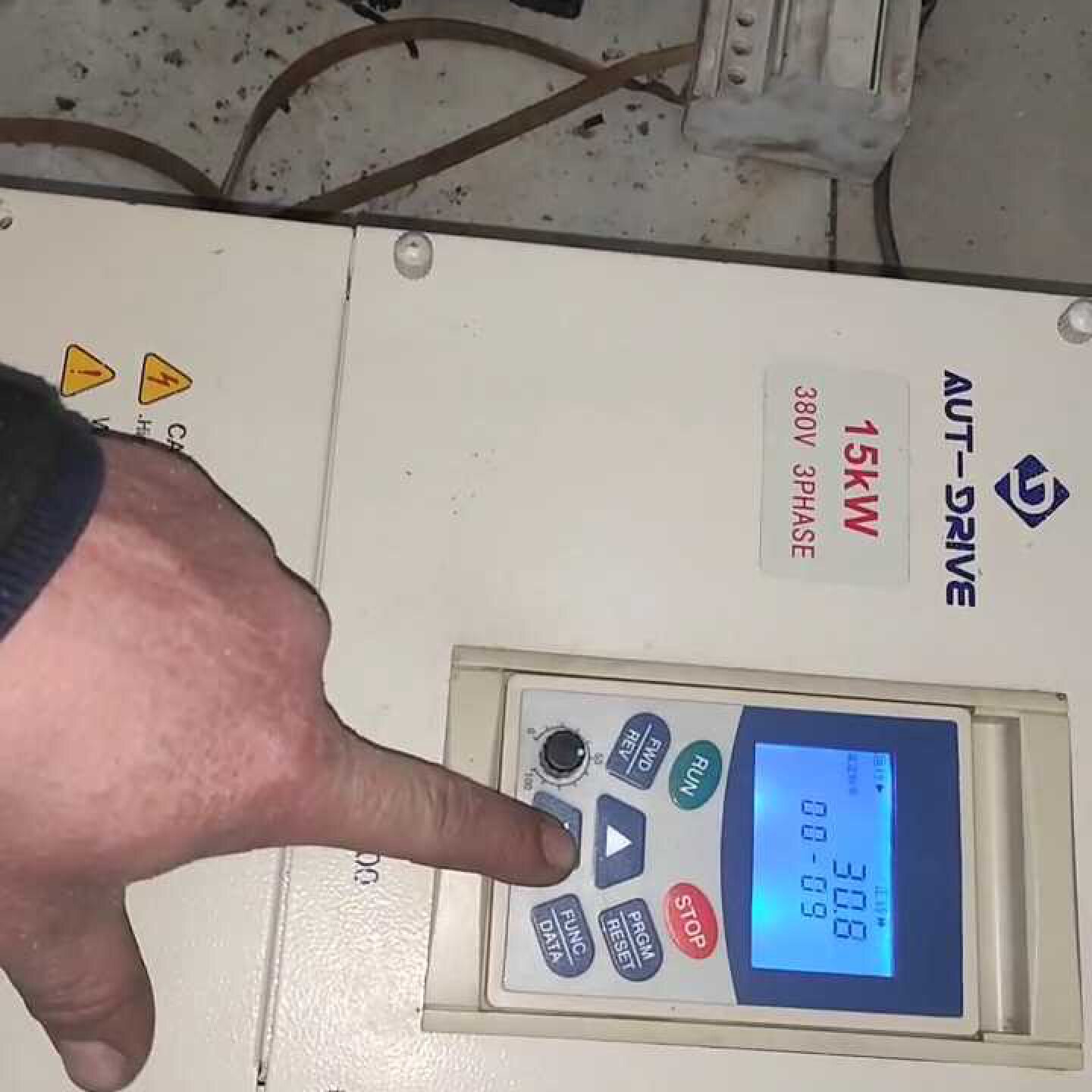 AutDrive Frequency Converter 15 Kw Dv10004T150ga