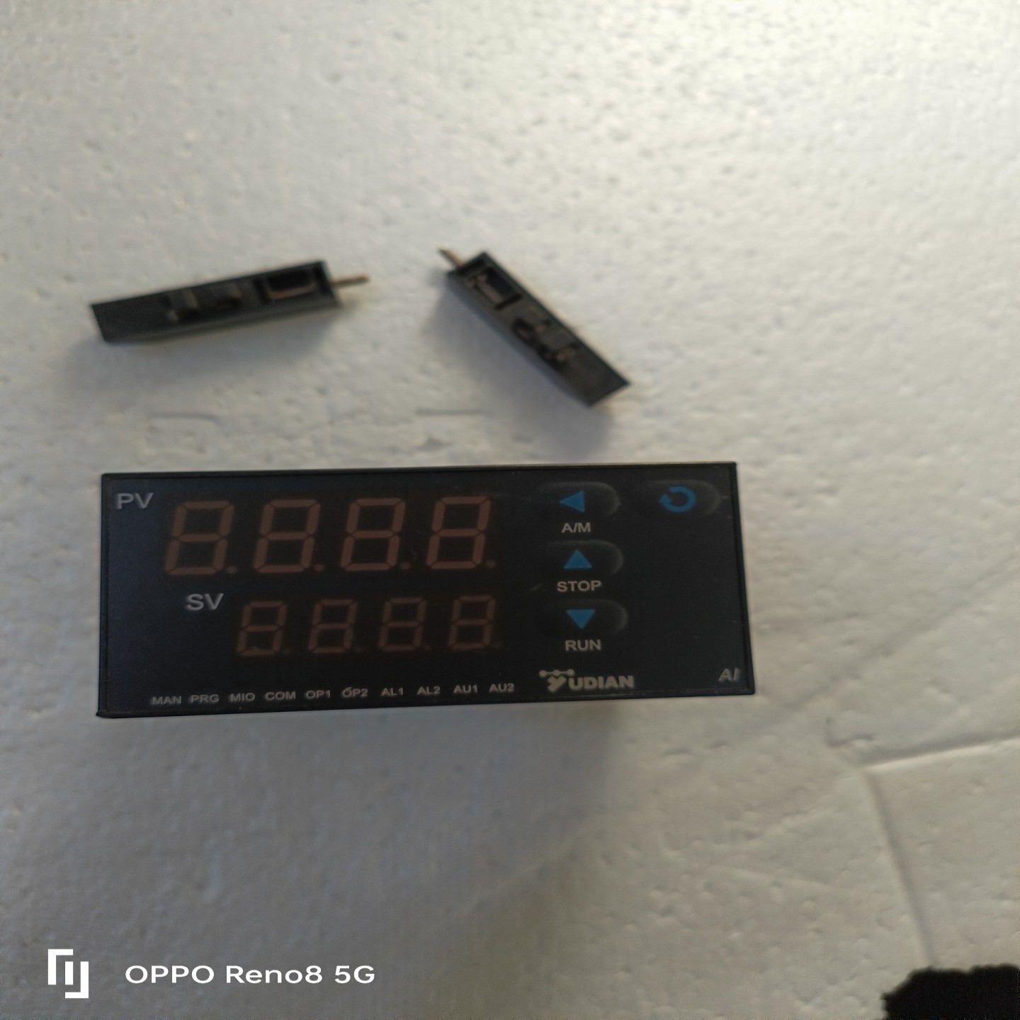 宇电温控器，型号AI-501，实物拍照，询价