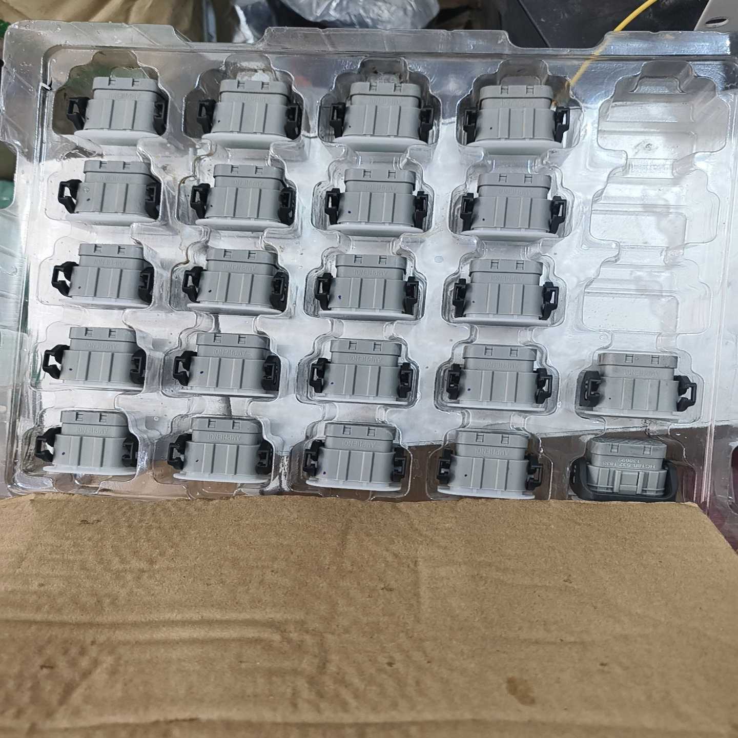 安费诺HC18B-S32，的适用