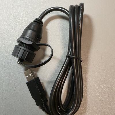 施耐德全新原装XBTZGUSB，(USB扩展电缆)，数量13--议价商品