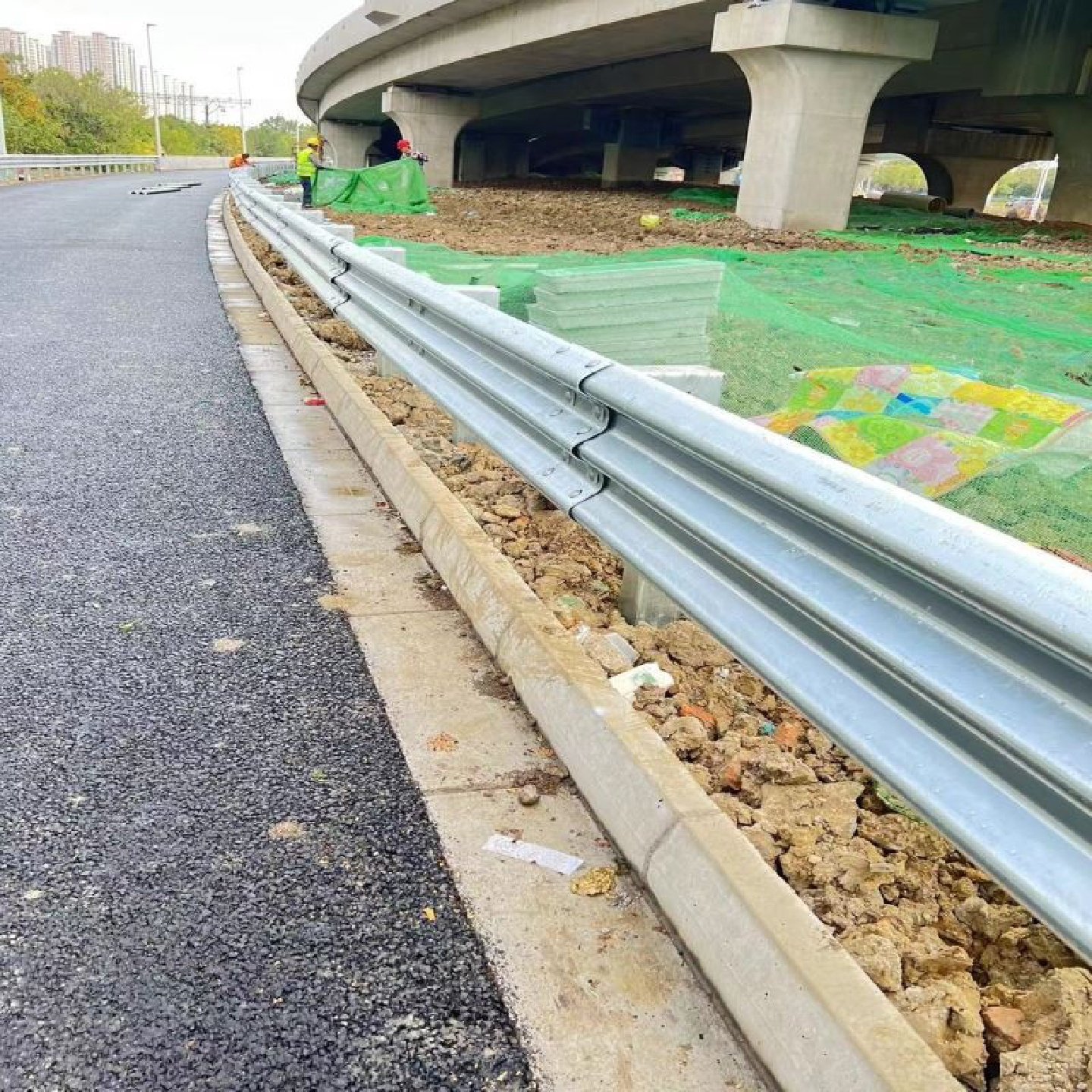 乡村护栏板高速公路波形护栏厂家直销两波三波省道隔离防撞钢护栏,五金/工具,护栏/隔离栏,淘宝优惠券,粉丝福利购,淘宝优惠卷