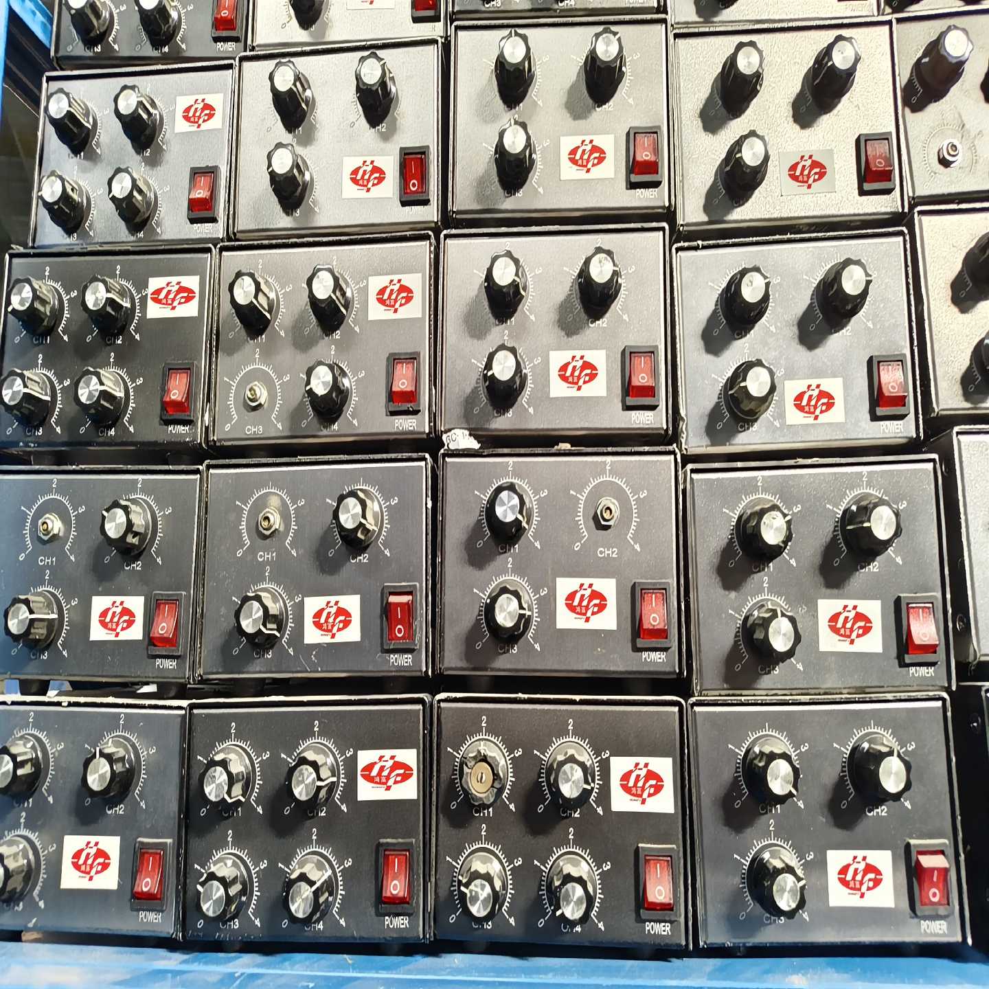 3路，4路光源控制器，，成色新便宜处理询价