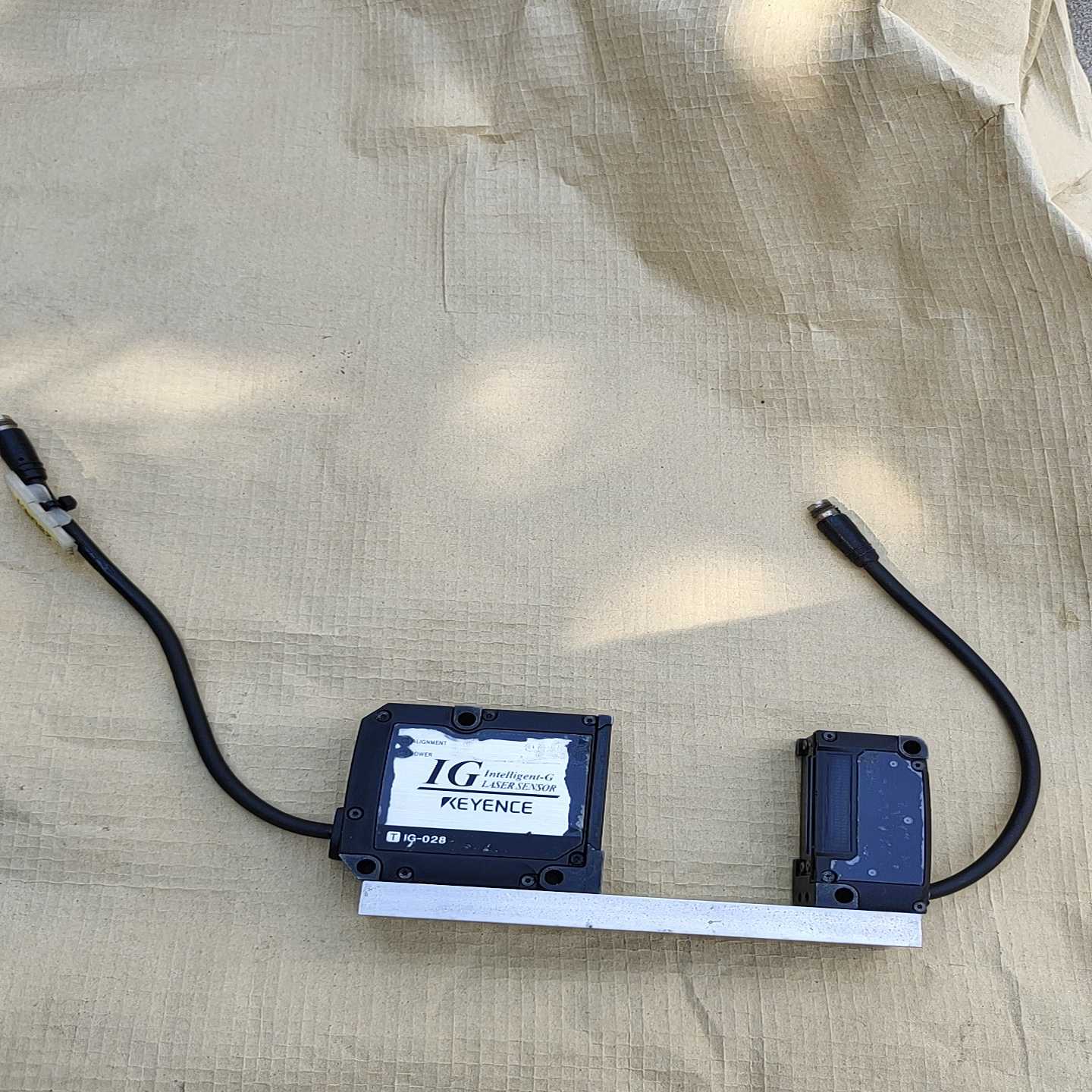 询价~adela的pvc气动球阀at100d-090和q661f-