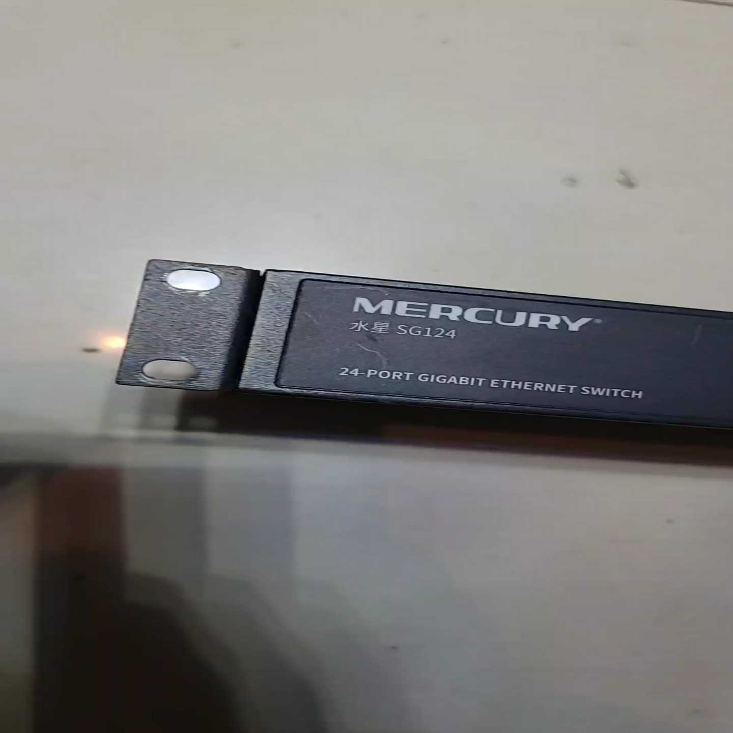 SG124D水星全千兆以太网交换机，24口带按键vlan模式--议价商品