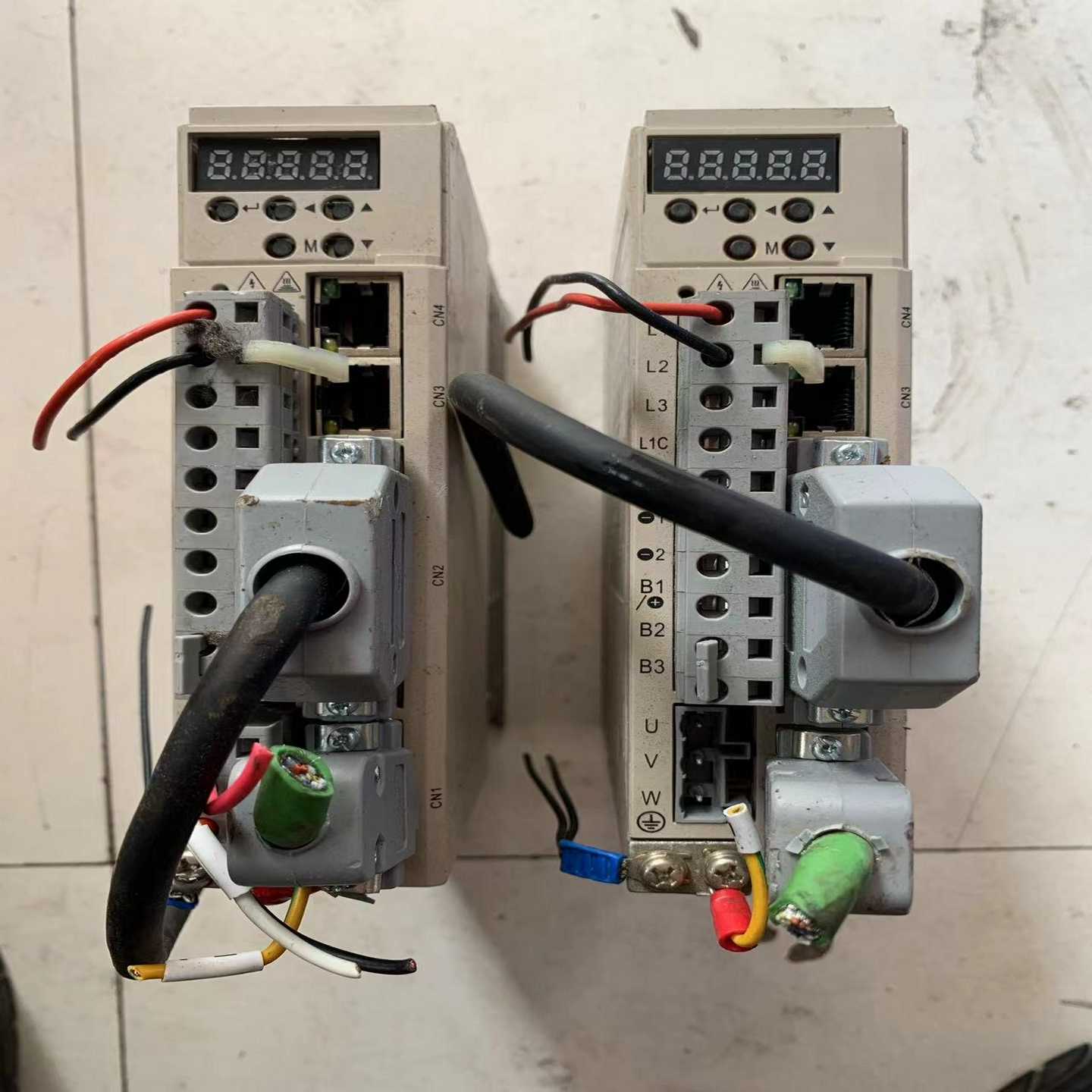 【议价】驱动器，实物图，型号GF2-03A2M1，功能，两个20适用