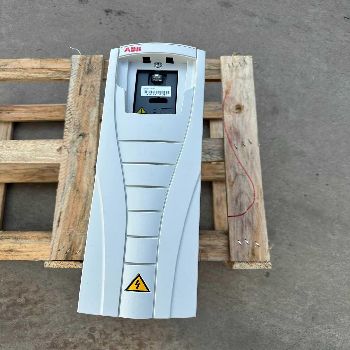 变频器ACS550-01-015A-47.5/5询价