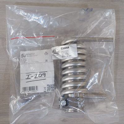 IFM E35068 Cooling Jacket with E10737 Angle Bracket M30  New