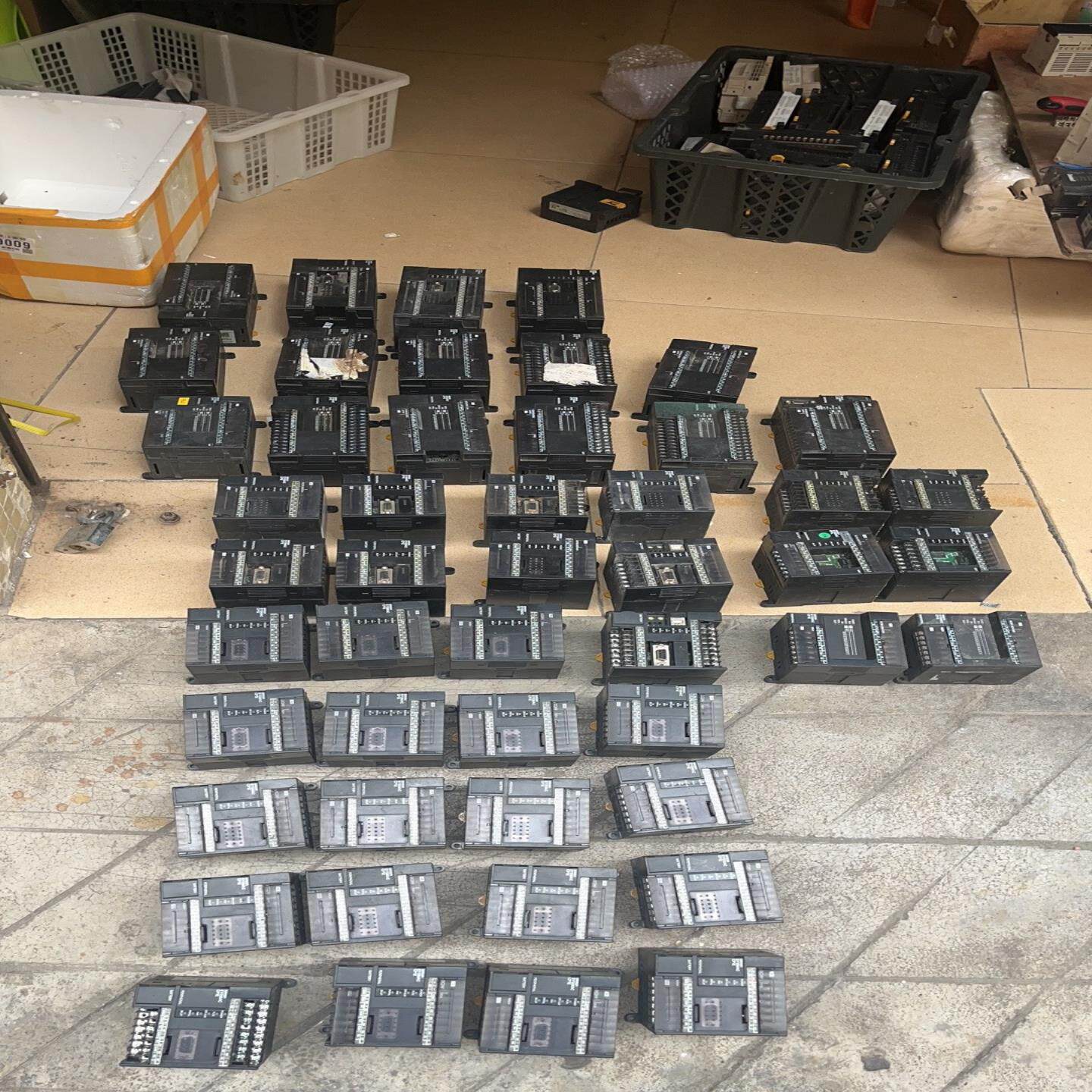 plc cp1e-n20dt-d，，成色还可以（佳毅工控）