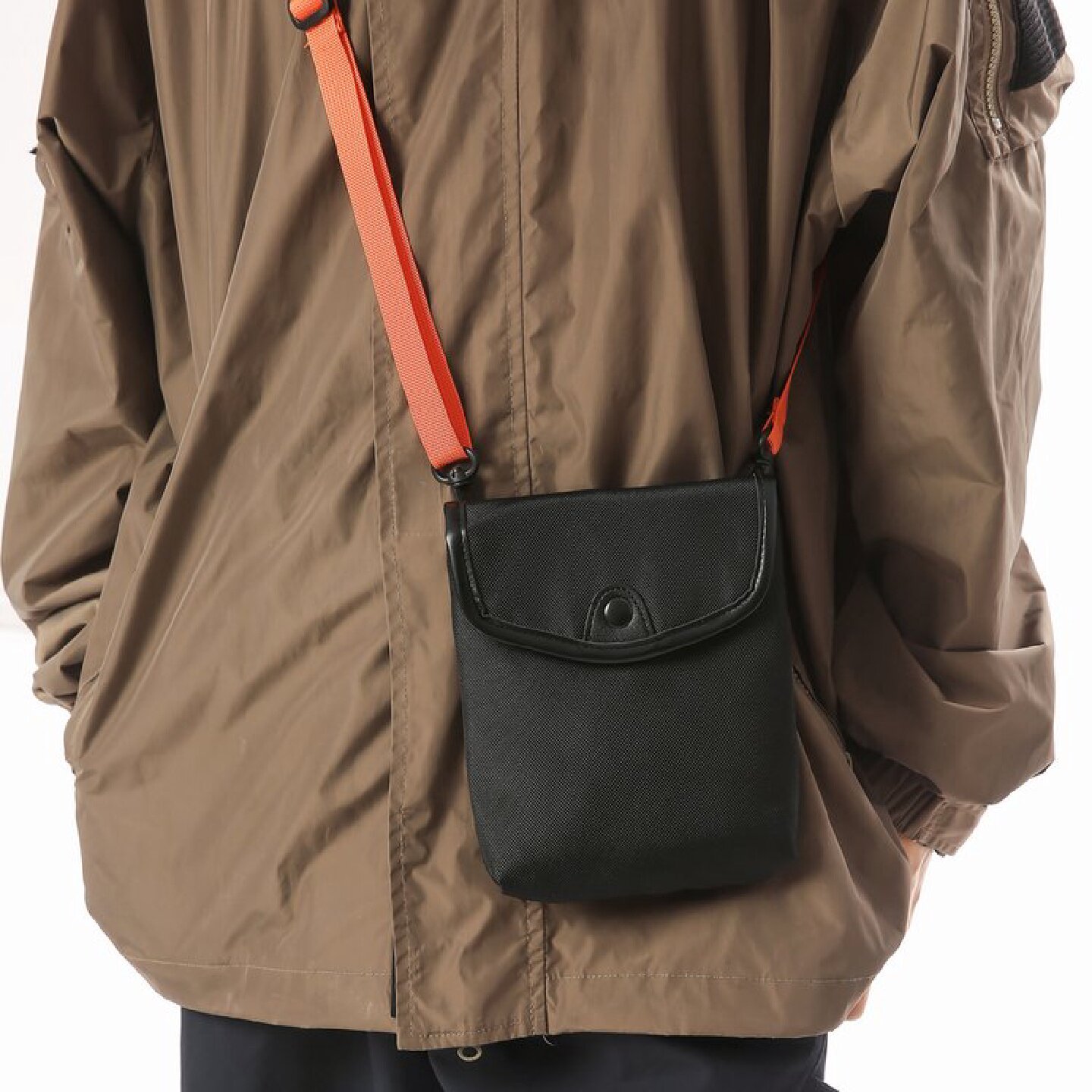 户外运动斜挎包轻便迷你手机包运动休闲竖款单肩包女工装风小背包