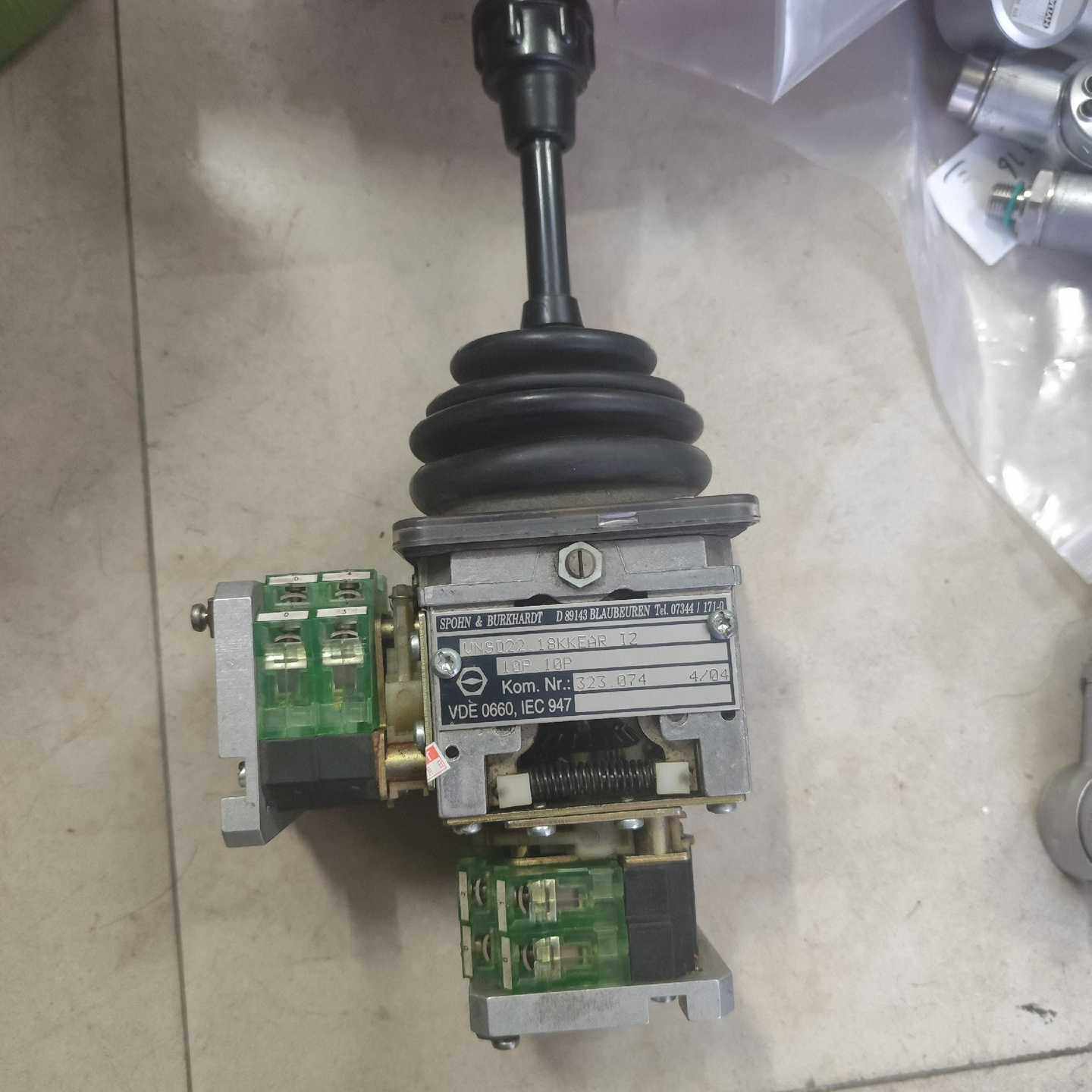 询价全新德国原装手柄控制器SpohnBurkhardt主令