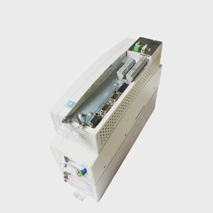 LENZE EVF9324EV ServoUmrichter 58 kVA 00408599 33.9324VE.3L.
