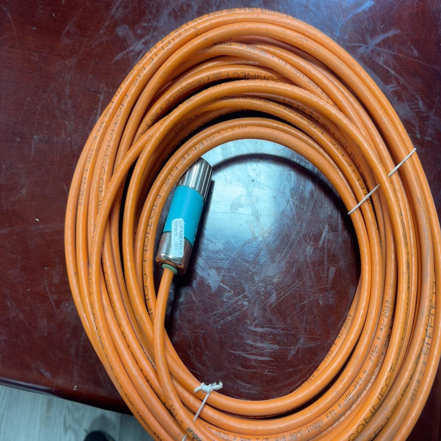 电缆线6FX5002-2CG01-1BF0 15米；议价