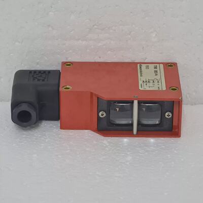 Capteur photolectrique Leuze Electronic TRK 854