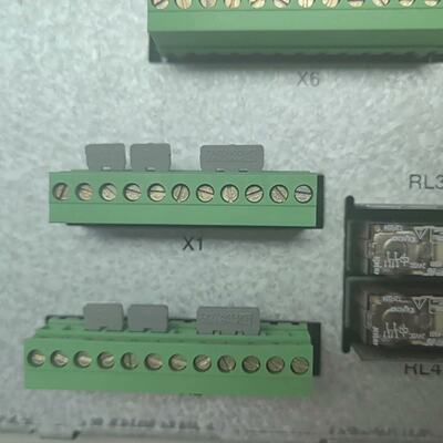 议价ABB机器人安全面板ABB机器人控制柜配件DSQC643