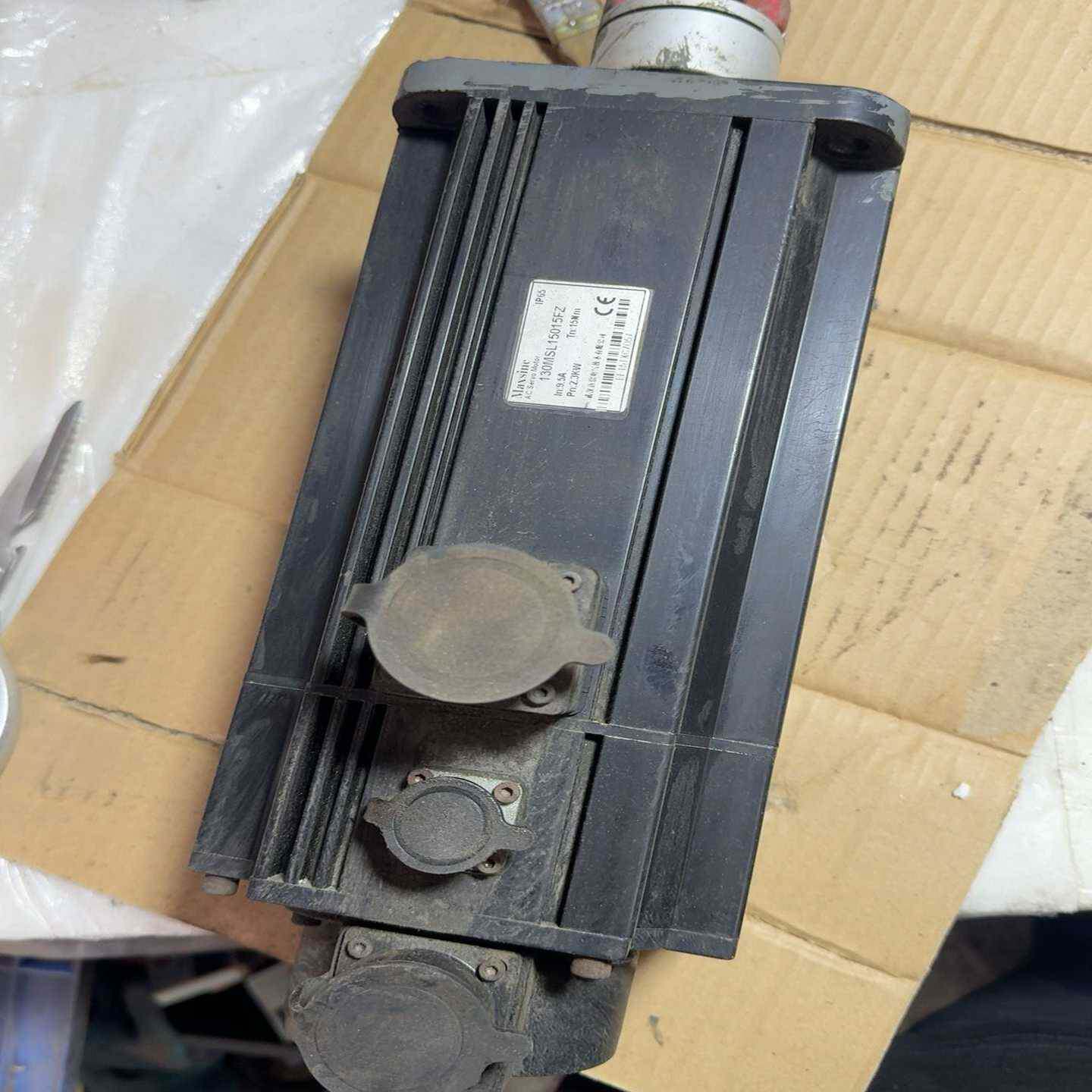 华大伺服驱动器SBF-AL301a，成色实物图，功能~询价