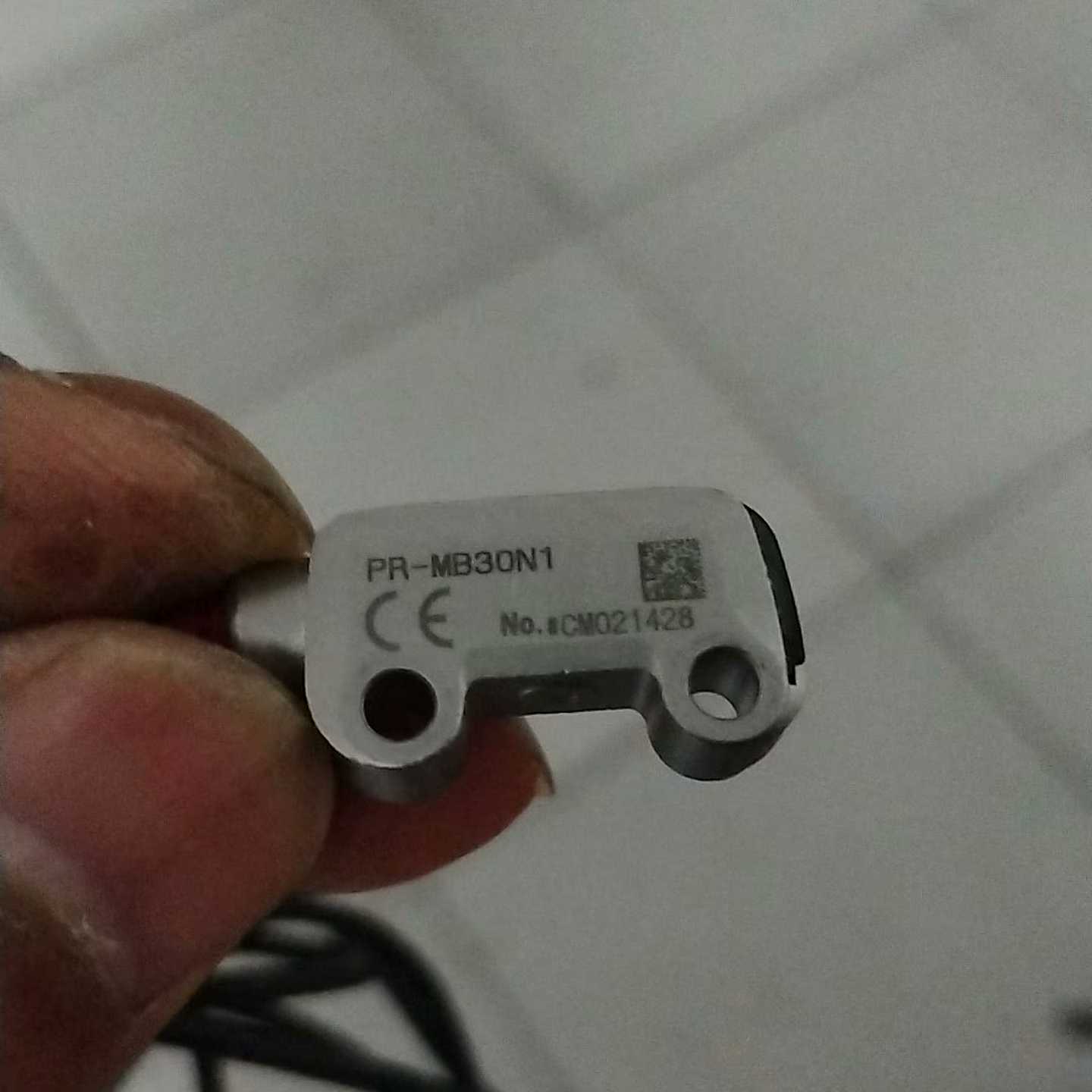 基恩士激光感应器，型号PR-MB30N1,成色如图，看好下手~询价