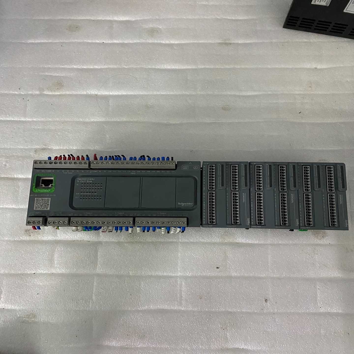 询价施耐德PLCTM200CE40U扩展模块三个TM3