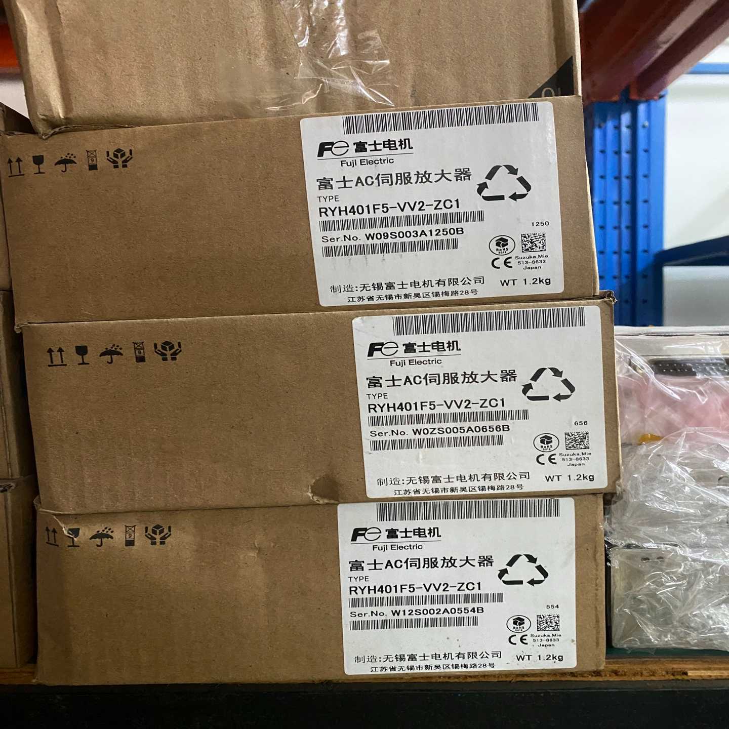 富士伺服驱动器RYH401F5-VV2-ZC1，3台询价
