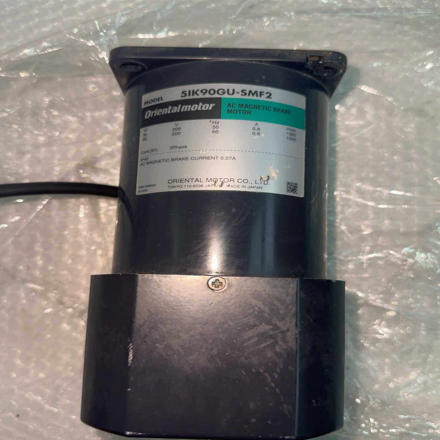 基本9新东方电机51K90GU-SMF2，有些许划痕询价