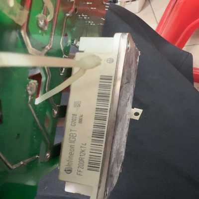 英飞凌IGBT模块FF200R12KT4，原装带板，功能包好--议价商品