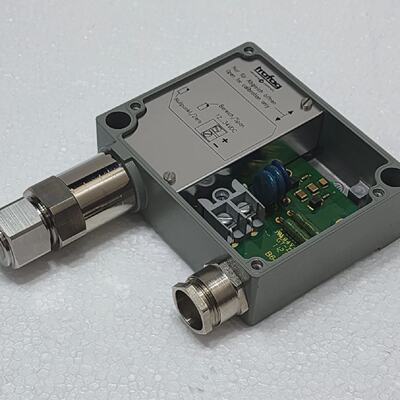 TRAFAG 8202.25.2212 PRESSURE TRANSMITTER 0 3.2 barG