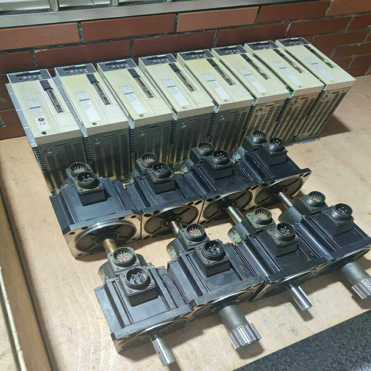 松下伺服A3750W套装:驱动MDDA083A1A--议价商品