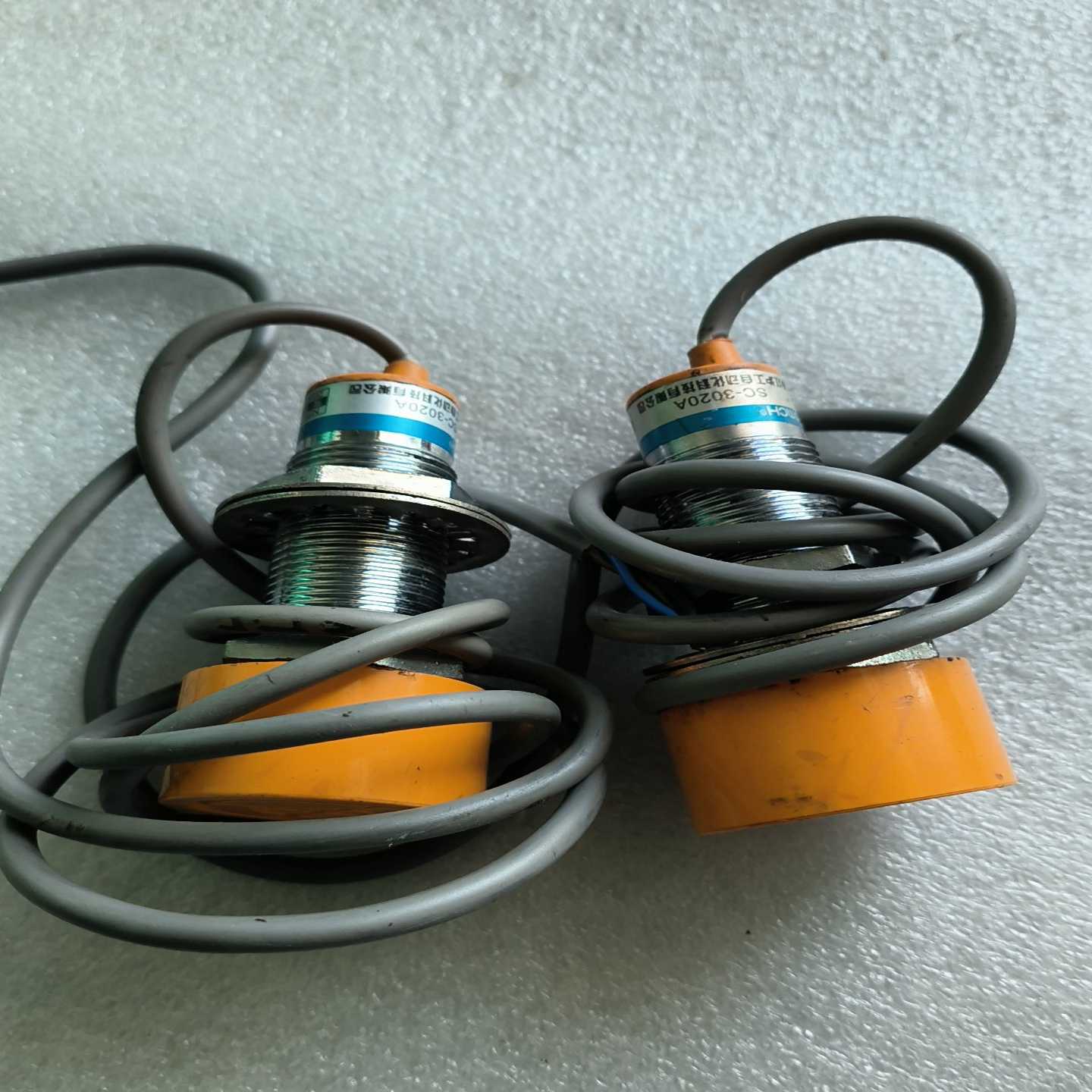 咨询-沪工电感式接近开关传感器SC-3020A三线npn常开24