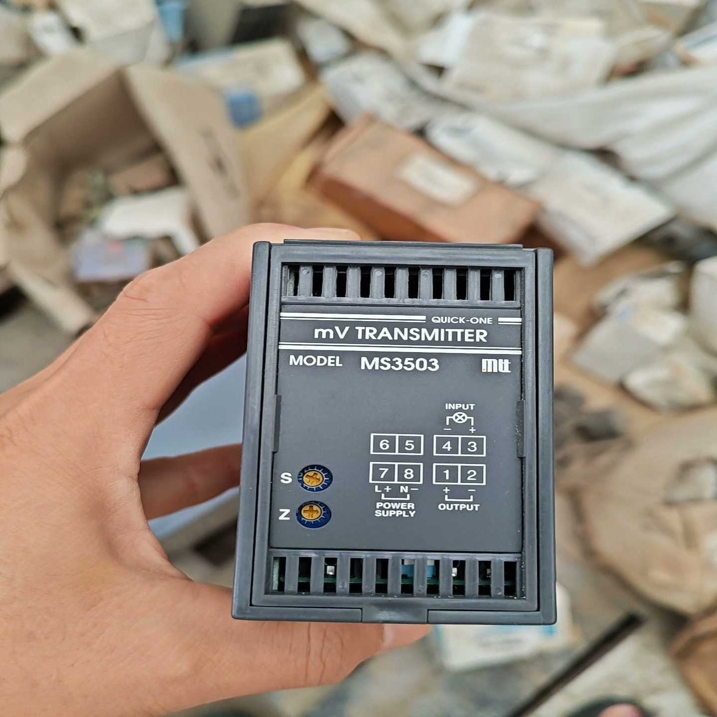 日本爱模转换器MS3503,纯新带包装的,包装就是不太好看了--议价