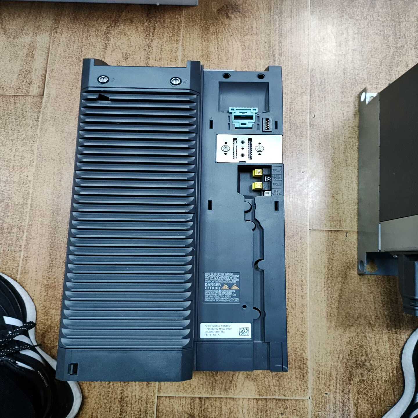 西门子变频器。6SL3210-1PE23-8ULO18.5--议价商品